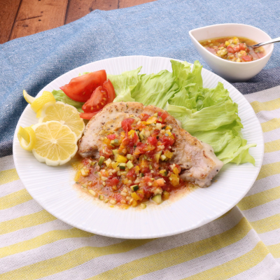 ポークソテーの夏野菜レモンソースがけ